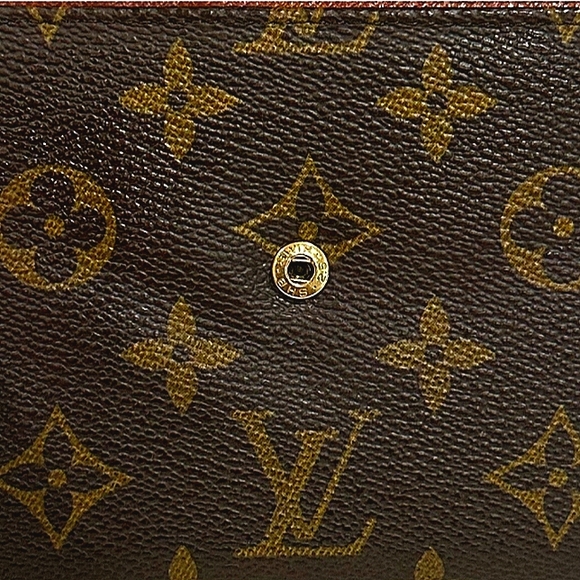 LOUIS VUITTON AUTHENTIC LEATHER V FLAP ELISE WALLET EUC - Picture 14 of 16